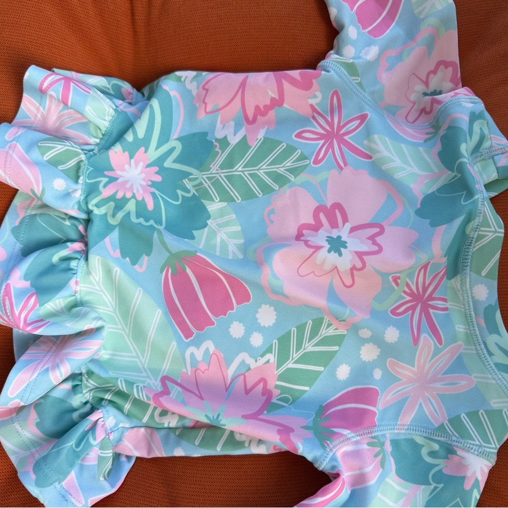 Ruffle butts rashguard top size 18-24 months EUC - Picture 3 of 5